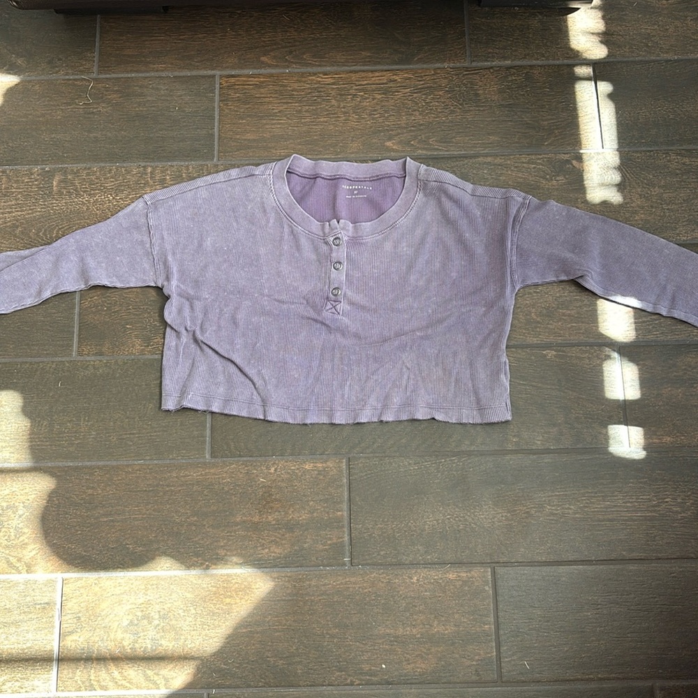 aeropostale long sleeve crop top!